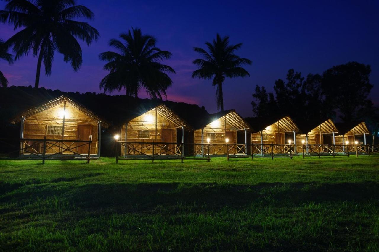 Dusk Till Dawn Hampi Exterior photo
